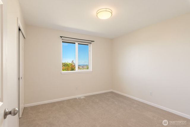 8 80th Drive NE, Lake Stevens, WA 98292
