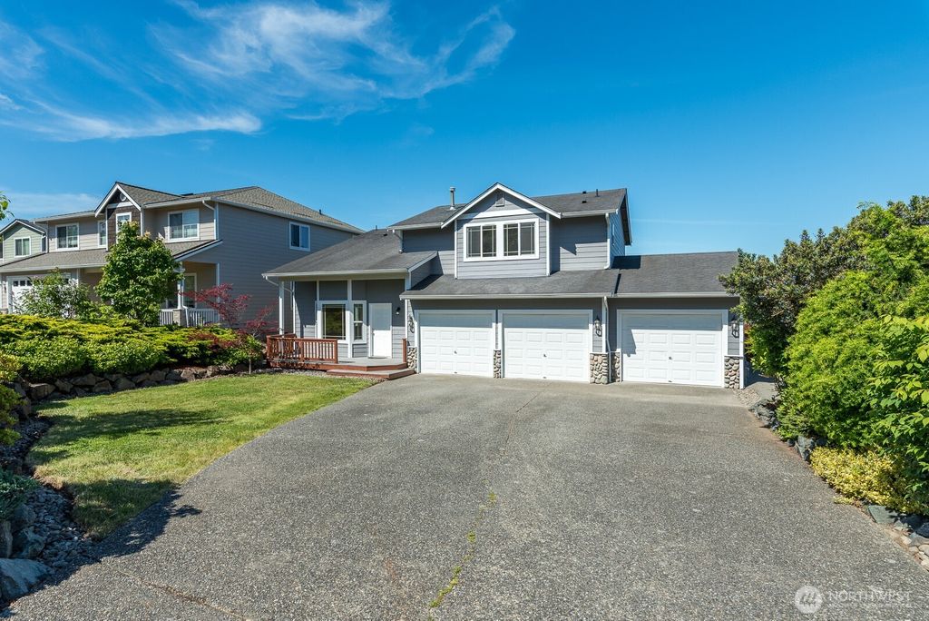 8 80th Drive NE, Lake Stevens, WA 98292