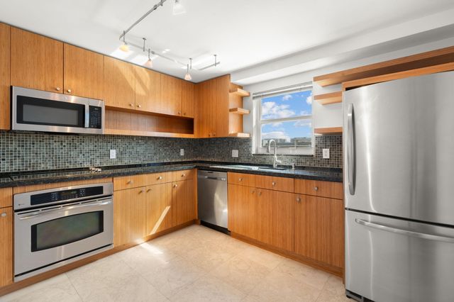 3015 N Ocean Boulevard 5F, Fort Lauderdale, FL 33308