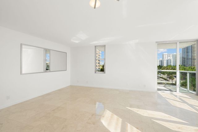 3015 N Ocean Boulevard 5F, Fort Lauderdale, FL 33308