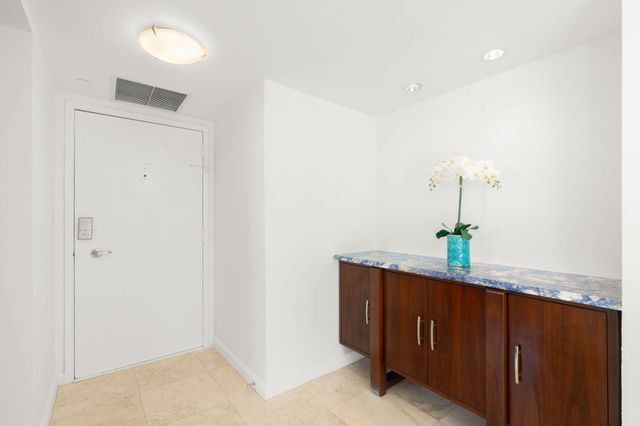 3015 N Ocean Boulevard 5F, Fort Lauderdale, FL 33308