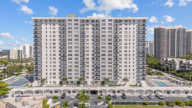 3015 N Ocean Boulevard 5F, Fort Lauderdale, FL 33308