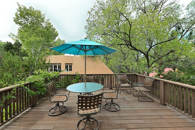 1275 Canyon Road, Santa Fe, NM 87501