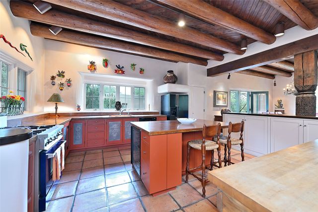 1275 Canyon Road, Santa Fe, NM 87501