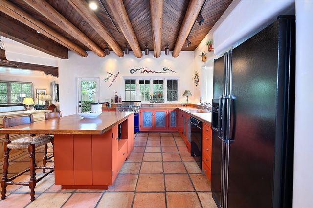 1275 Canyon Road, Santa Fe, NM 87501