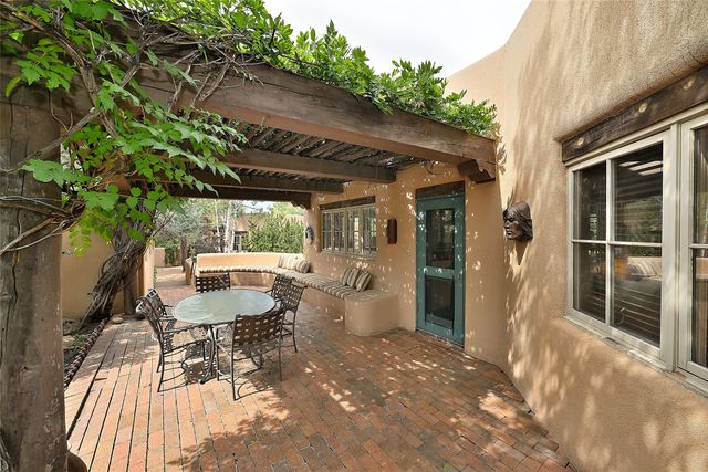 1275 Canyon Road, Santa Fe, NM 87501