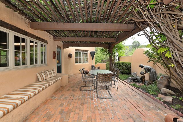 1275 Canyon Road, Santa Fe, NM 87501