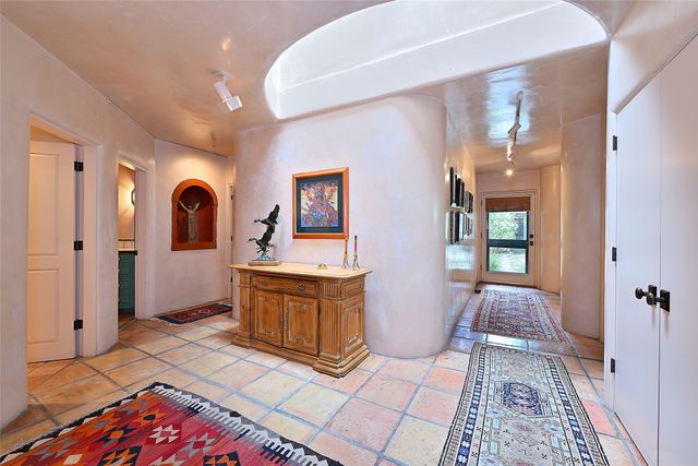 1275 Canyon Road, Santa Fe, NM 87501