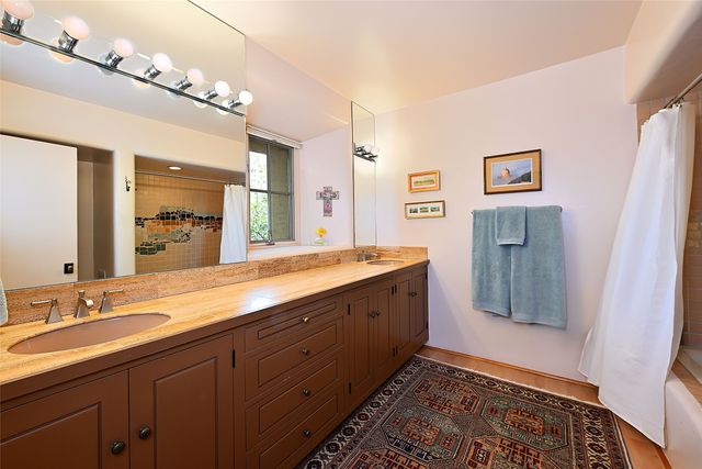 1275 Canyon Road, Santa Fe, NM 87501