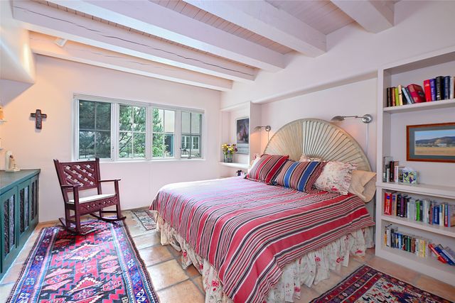 1275 Canyon Road, Santa Fe, NM 87501