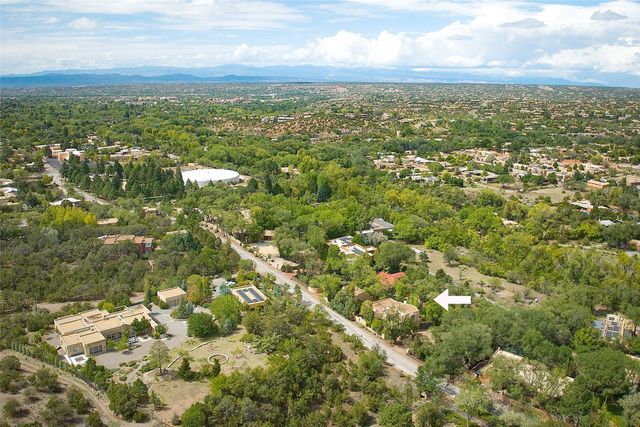 1275 Canyon Road, Santa Fe, NM 87501