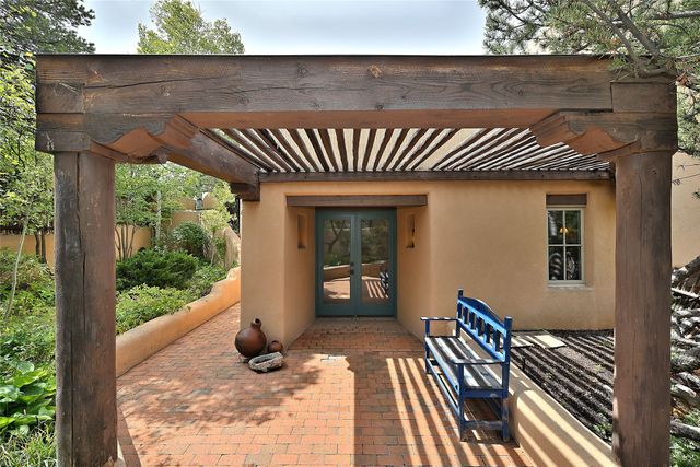 1275 Canyon Road, Santa Fe, NM 87501