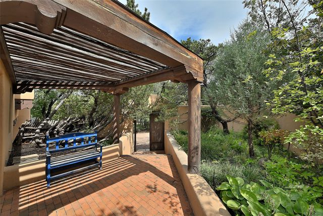 1275 Canyon Road, Santa Fe, NM 87501