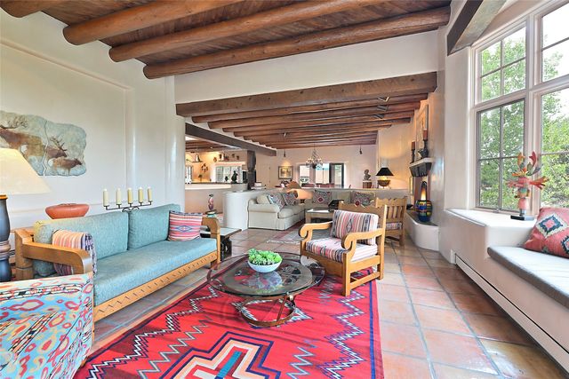 1275 Canyon Road, Santa Fe, NM 87501