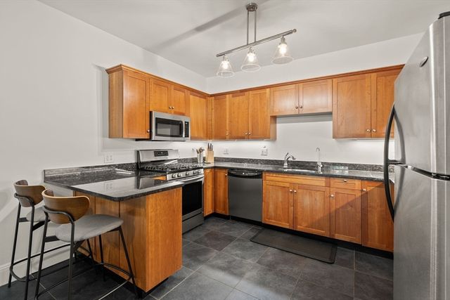 281 Chestnut Ave 1, Boston, MA 02130