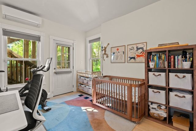 281 Chestnut Ave 1, Boston, MA 02130