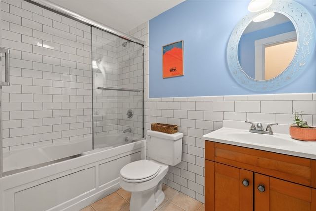 281 Chestnut Ave 1, Boston, MA 02130