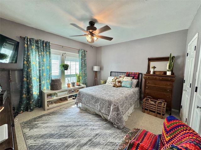 229 E Tennie Street, Gainesville, TX 76240