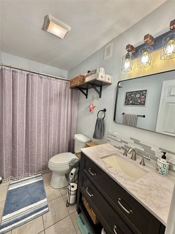 229 E Tennie Street, Gainesville, TX 76240