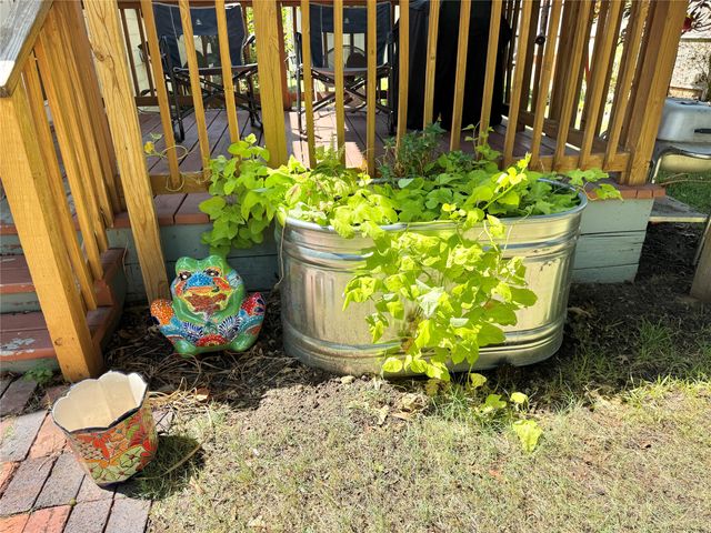 229 E Tennie Street, Gainesville, TX 76240