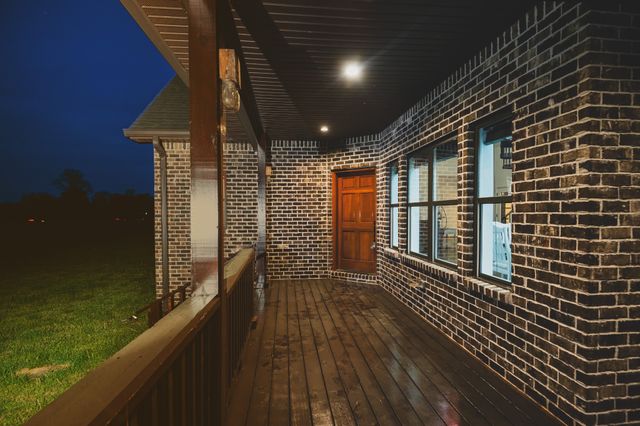 28 Henderson Rd, Lynchburg, TN 37352