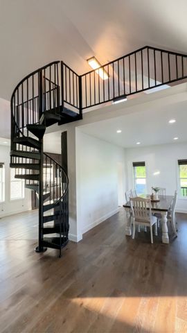 28 Henderson Rd, Lynchburg, TN 37352