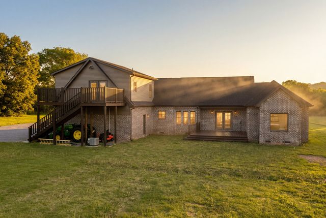 28 Henderson Rd, Lynchburg, TN 37352