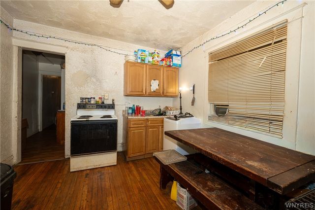 1158 Ontario Avenue, Niagara Falls, NY 14305