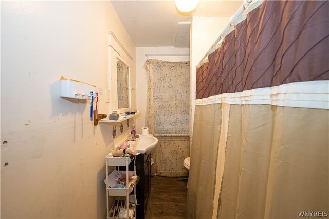 1158 Ontario Avenue, Niagara Falls, NY 14305