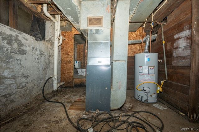 1158 Ontario Avenue, Niagara Falls, NY 14305