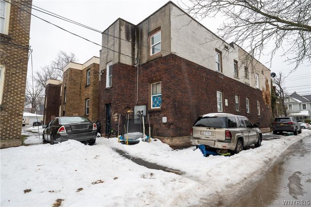 1158 Ontario Avenue, Niagara Falls, NY 14305