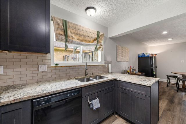 2814 Mayflower Landing Court, Webster, TX 77598