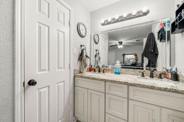 2814 Mayflower Landing Court, Webster, TX 77598