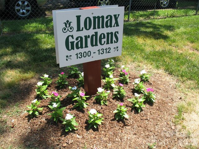 1306 Lomax Avenue A, Charlotte, NC 28211