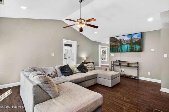 105 Mickey Court, New Bern, NC 28562