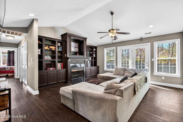 105 Mickey Court, New Bern, NC 28562