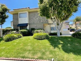 17181 ELM Street 1, Huntington Beach, CA 92647