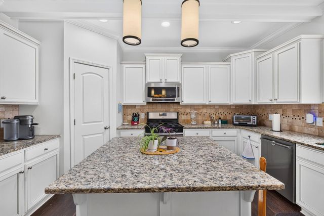 203 Balsam Circle, Summerville, SC 29485