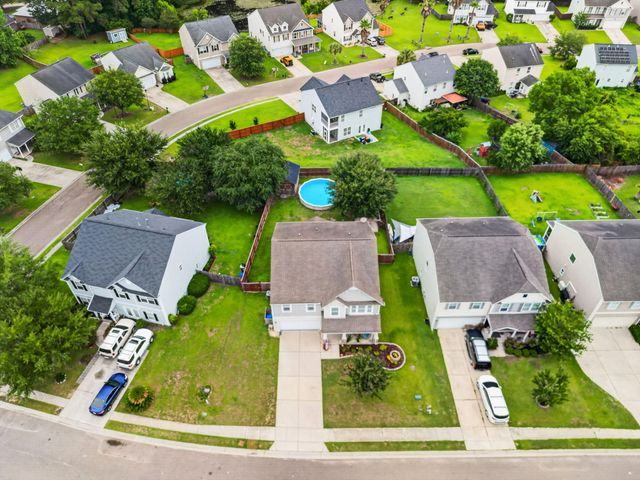 203 Balsam Circle, Summerville, SC 29485