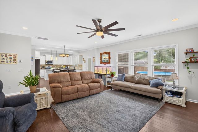 203 Balsam Circle, Summerville, SC 29485