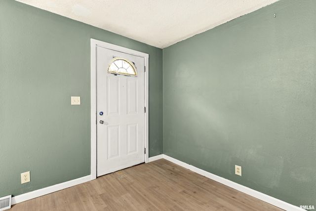 3507 W QUEEN ANN Court, Peoria, IL 61615