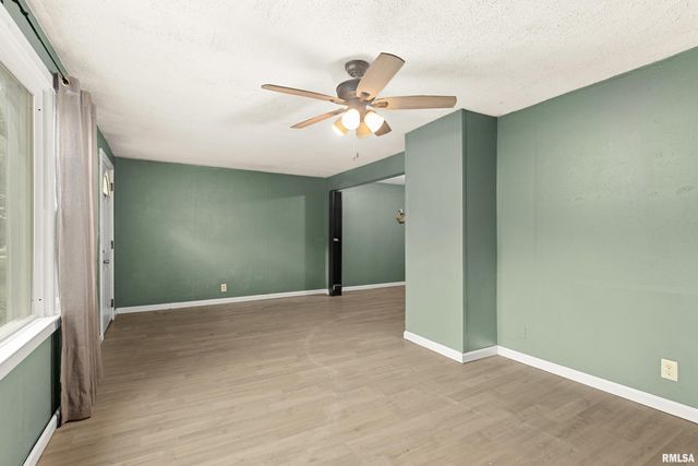 3507 W QUEEN ANN Court, Peoria, IL 61615