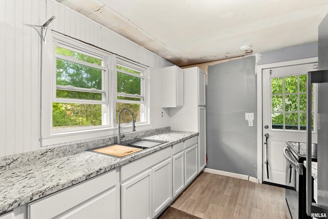 3507 W QUEEN ANN Court, Peoria, IL 61615