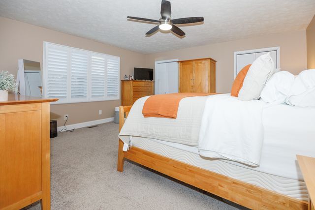 2004 Hidden Lake Road, Bloomington, IL 61704