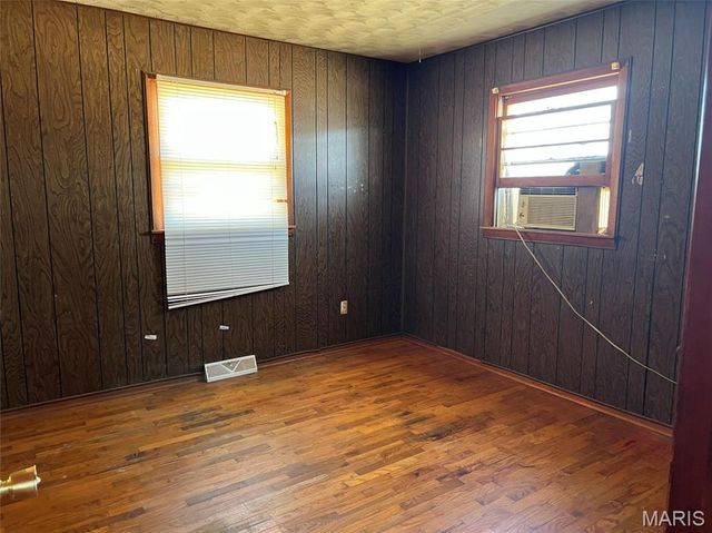 610 Broadway Street, Marble Hill, MO 63764