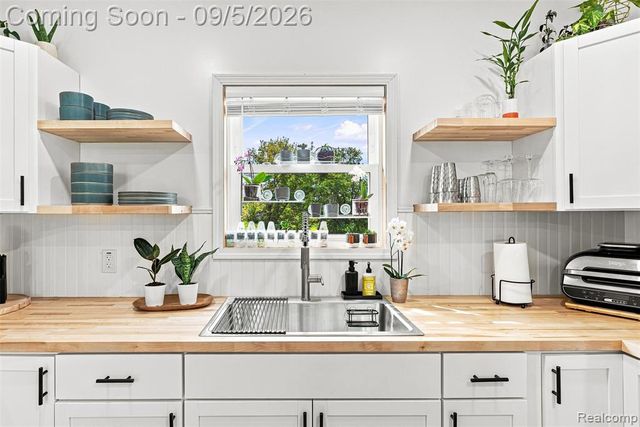 2071 E Dodge Road, Clio, MI 48420