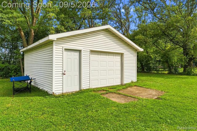 2071 E Dodge Road, Clio, MI 48420