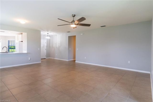 2707 Tarragona CT, Cape Coral, FL 33909
