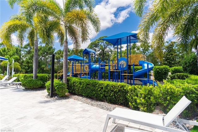 2707 Tarragona CT, Cape Coral, FL 33909