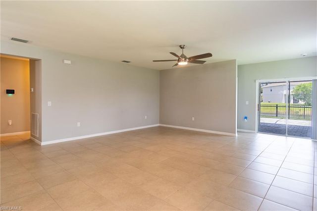 2707 Tarragona CT, Cape Coral, FL 33909